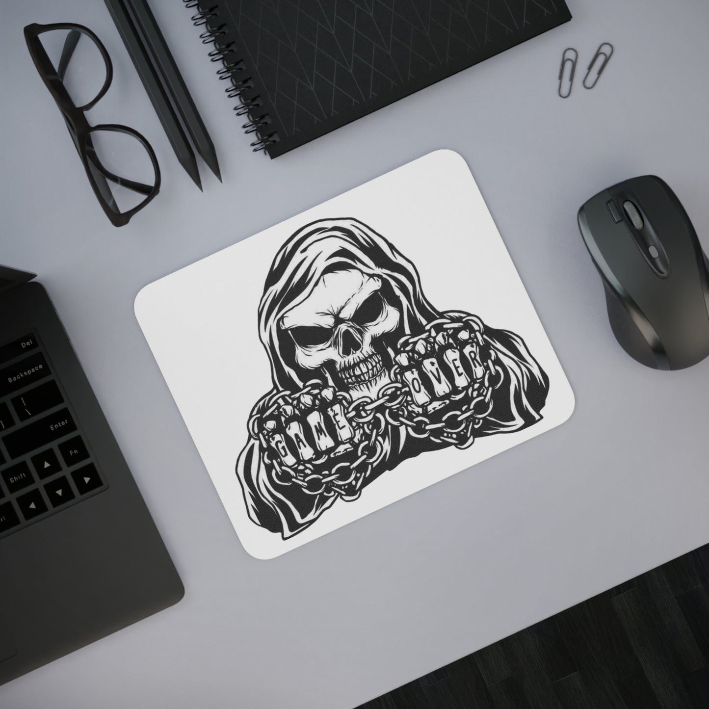 "Game over skeleton" mouse pad