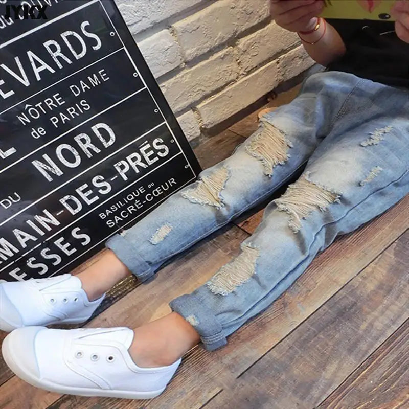 Jeans multicolores à trous pour petites filles et garçons, Denim décontracté, amples à revers, pantalons pour enfants, nouvelle mode printemps et été 2024